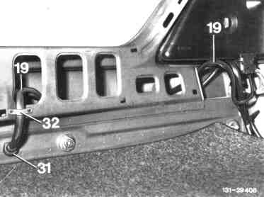 31.03 - Einbauanleitung Anhängevorrichtung                                      
	Elektrischer Teileumfang, Einbau, Schaltpläne, Teile-Bestell-Hinweis            
	Typ 124 Coupe und Cabriolet Linkslenker (außer USA)