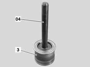 Removing and installing tapered roller bearing outer races on front wheel hub