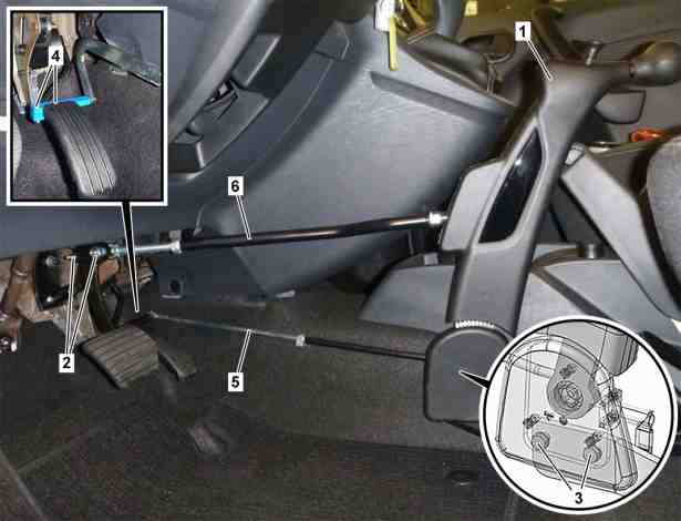 Controllare e lubrificare la leva di comando per il pedale dell'acceleratore e  
	il pedale del freno