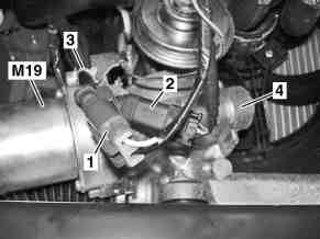 Smontare, montare il motore elettrico servosterzo