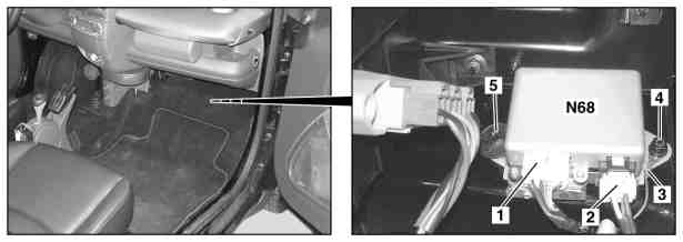 Remover e instalar o módulo de comando da direção hidráulica