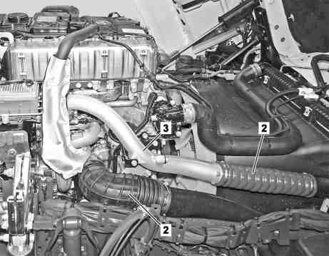 Indsugningsrør mellem luftfilter og motor - kontrol for tæthed og tilstand